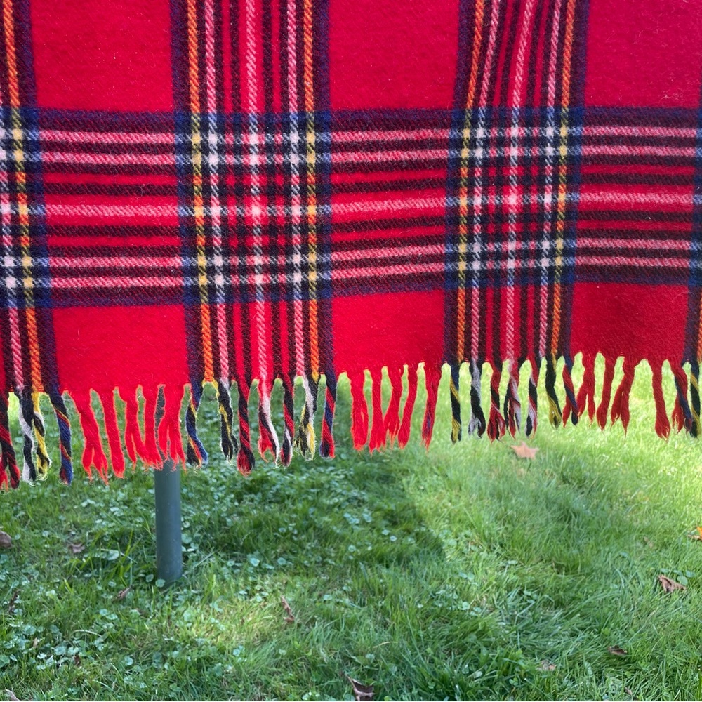 Faribo Pure Wool Faribault Woolen Mill Co. Tartan Throw with Fringes - Picture 6 of 7